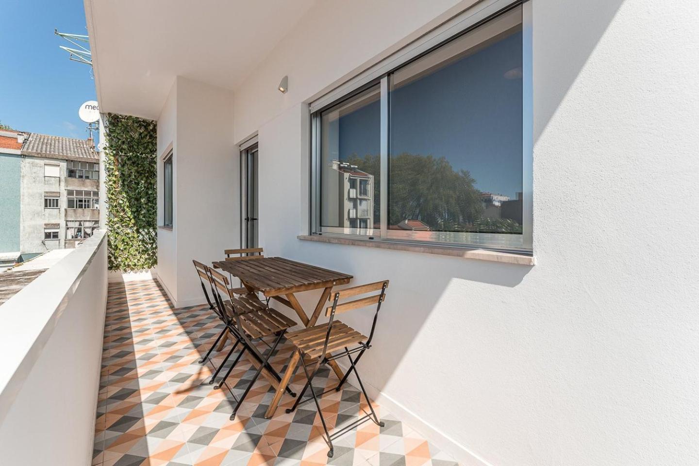 Guestready - City Retreat With A Balcony Porto Dış mekan fotoğraf
